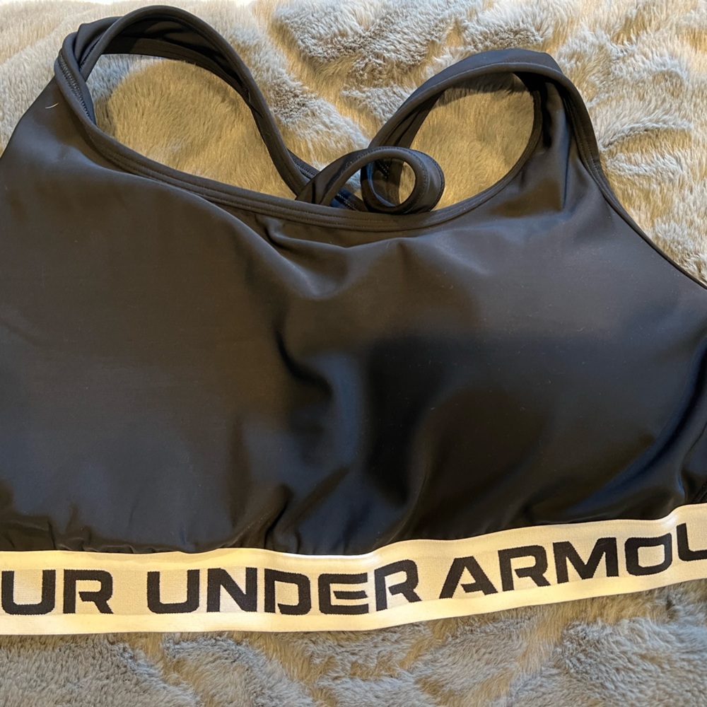 Women’s Under Armour sports bra